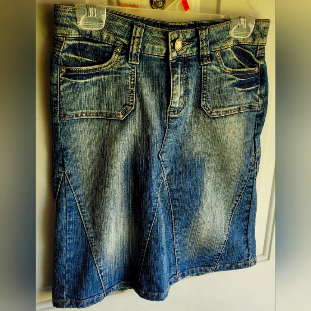 Stylish Blue Denim Skirt